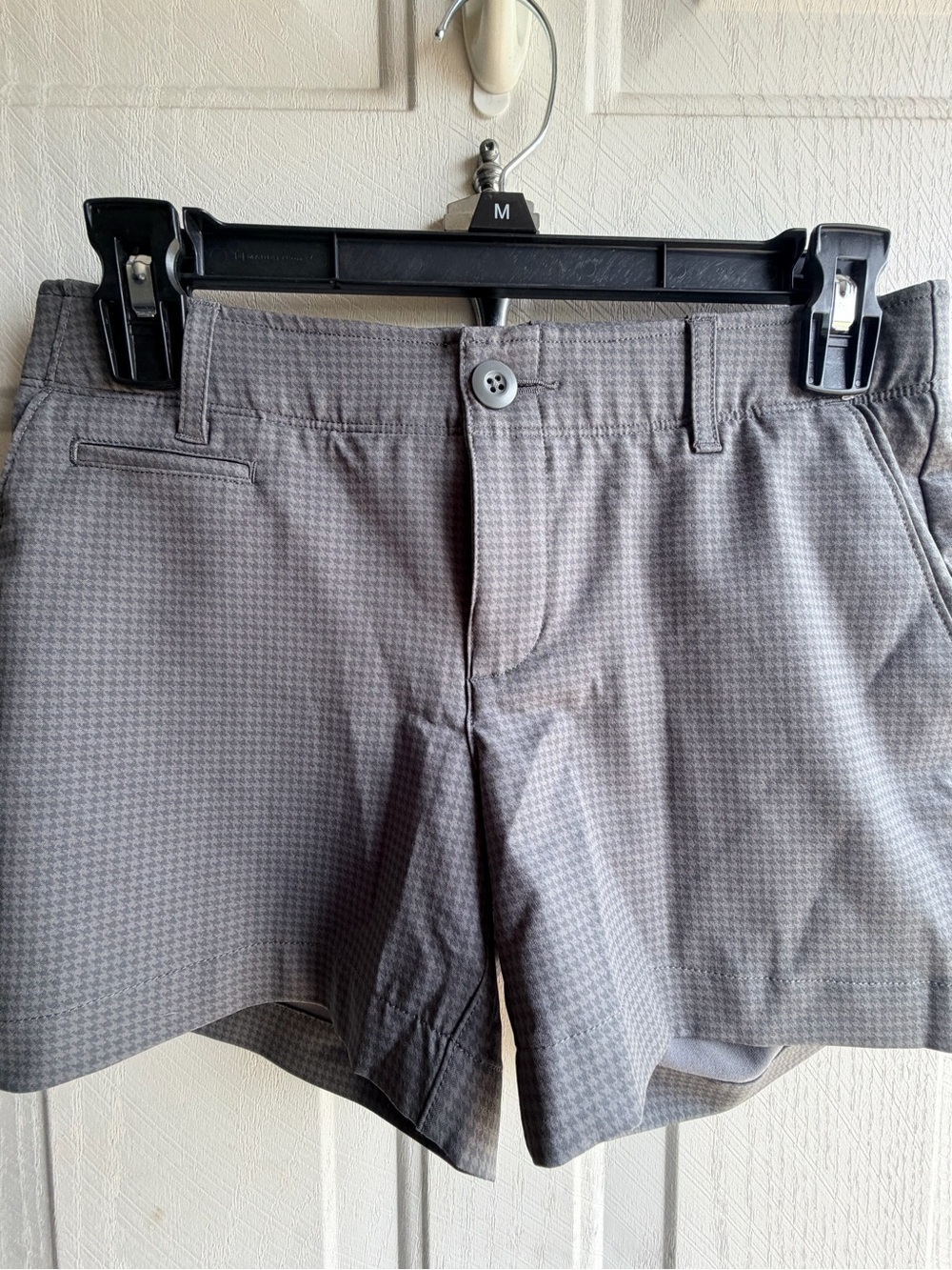 Under Armour Women's Black Heatgear Golf Shorts Size 0 4Inch‎ Inseam workout gym